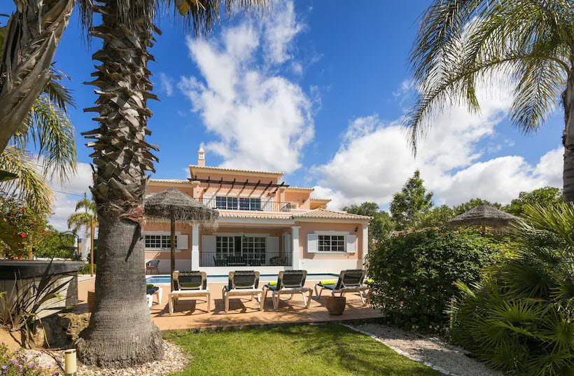 Casa Valhalla, Portugal